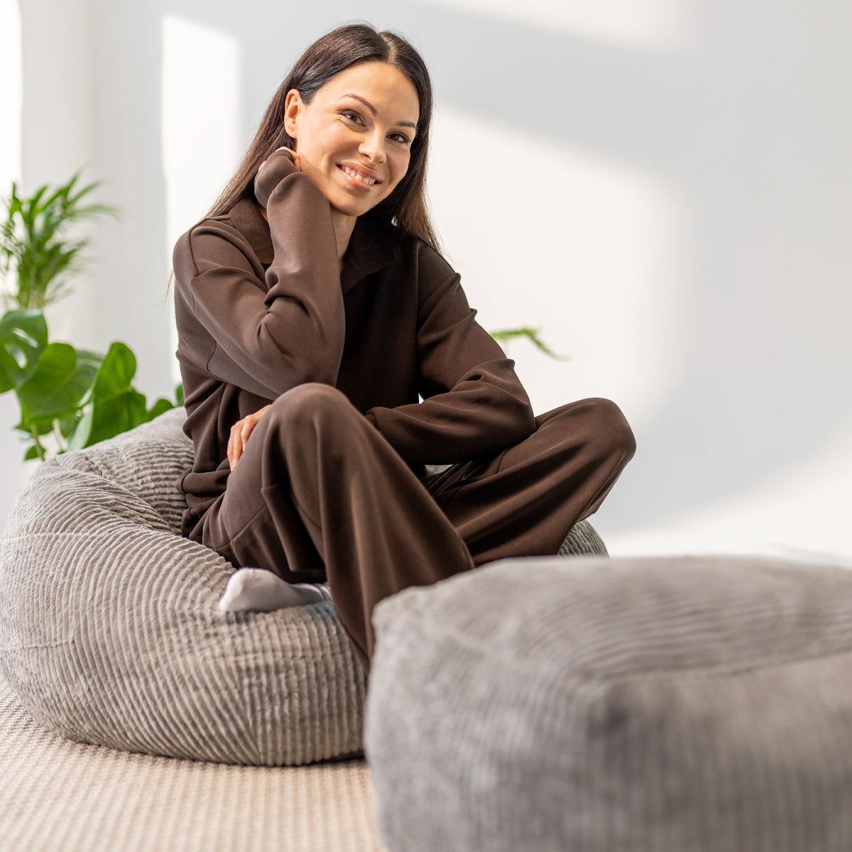 Mark Adler Comfy 3.0 Grey kordbársony fotel-puff lábtartóval