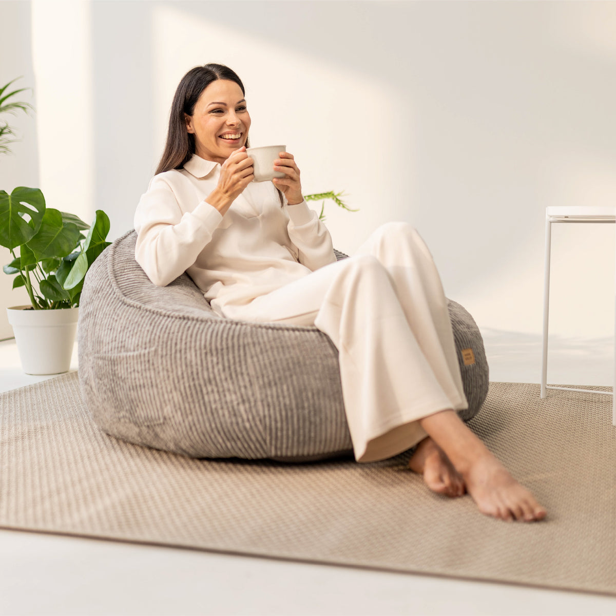 Mark Adler Comfy 4.0 Grey háttámlás, kordbársony puffszék