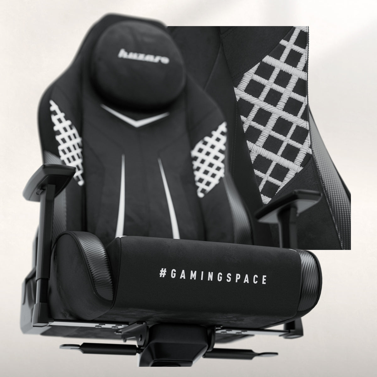 Huzaro Force 8.3 Carbon Black színű, velúr borítású gamer szék