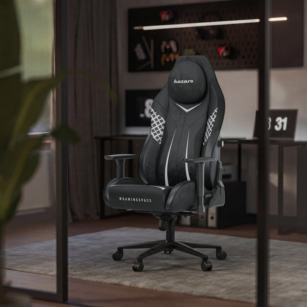 Huzaro Force 8.3 Carbon Black színű, velúr borítású gamer szék