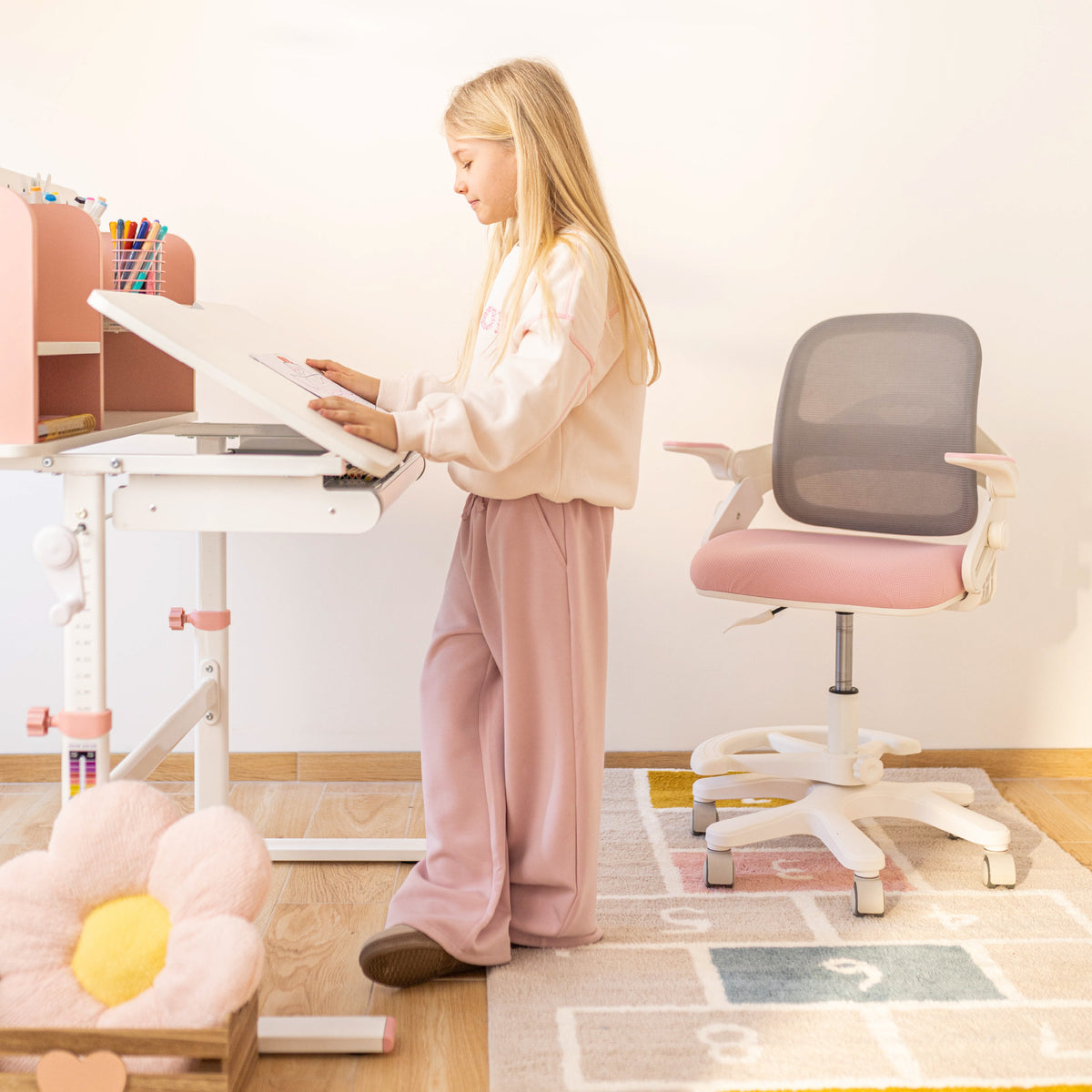 Mark Adler Study 5.0 Pink 90 cm-es ergonómikus gyermekíróasztal