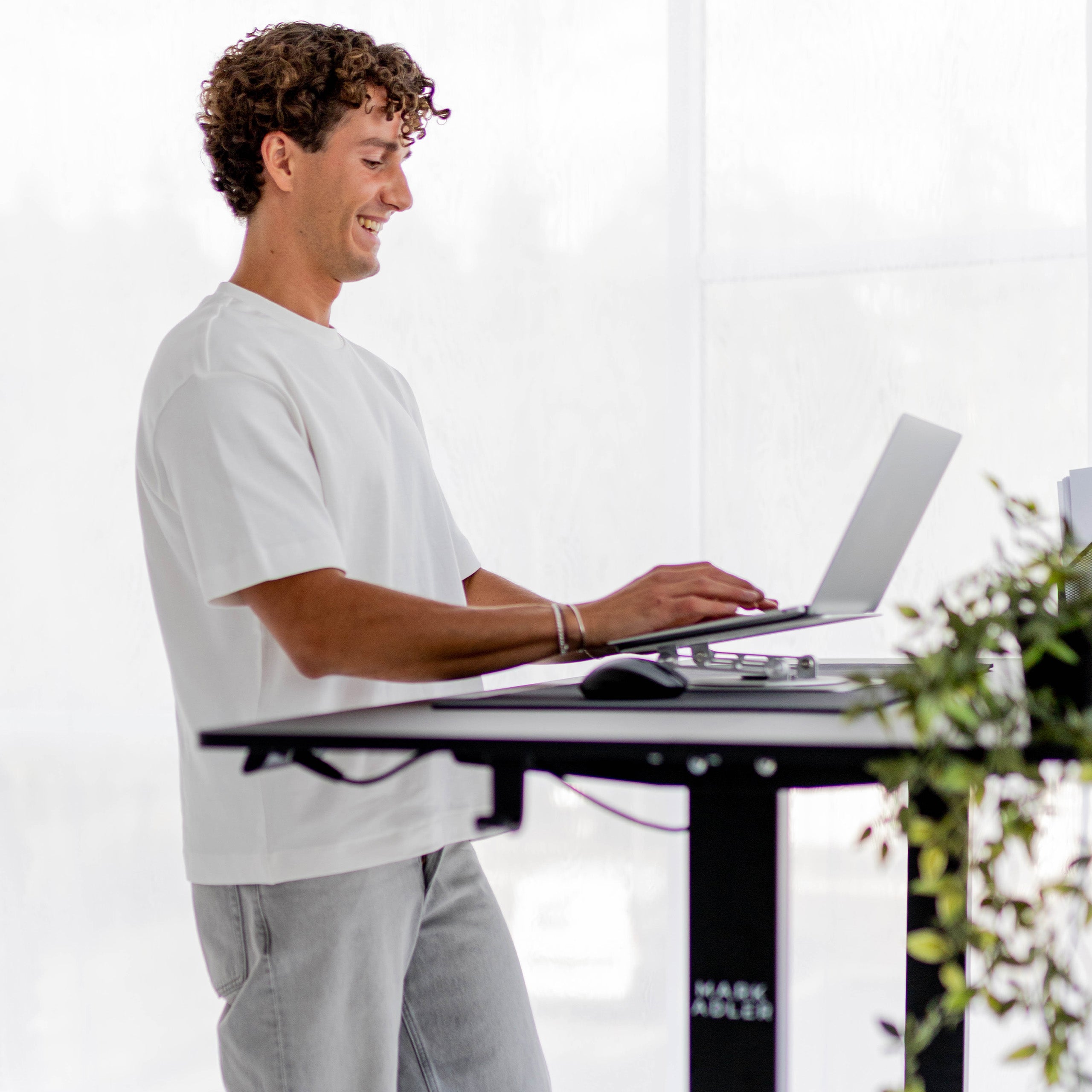 Uchwyt na słuchawki, plecak lub torbę